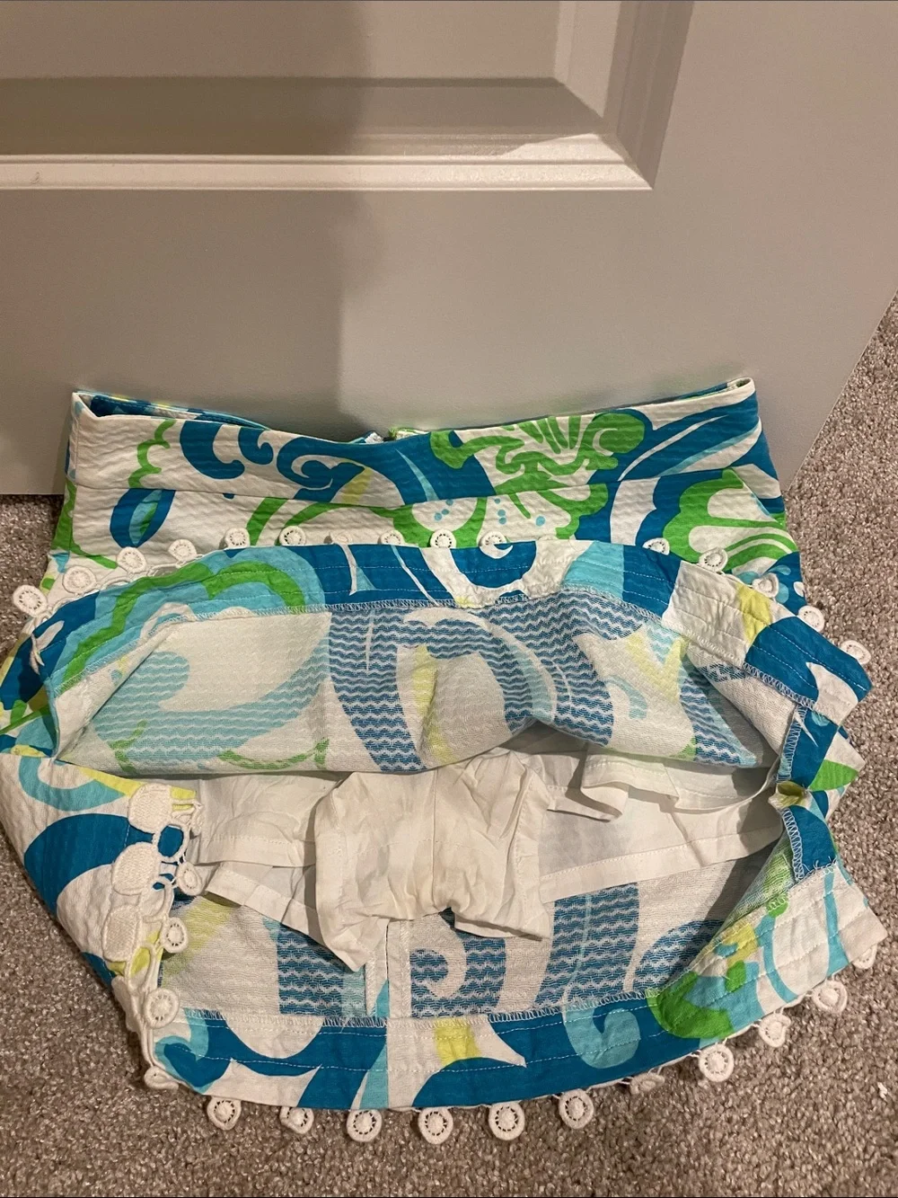Lilly Pulitzer White Blue & Green Scalloped-Edge Skirt (with shorts)